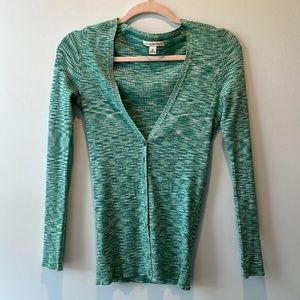 Banana republic woman’s green and white long sleeve sweater top